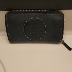 Tory Burch Chic Black Leather Wallet with Perforated Design